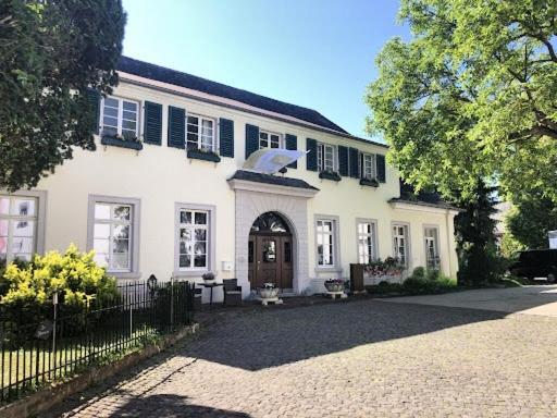 Karolingerhof - Mosel Hotel Kröv Exterior foto